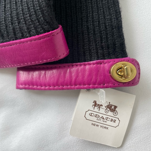 Coach Black Merino Wool Knit Gloves with Leather Trim - Picture 2 of 5